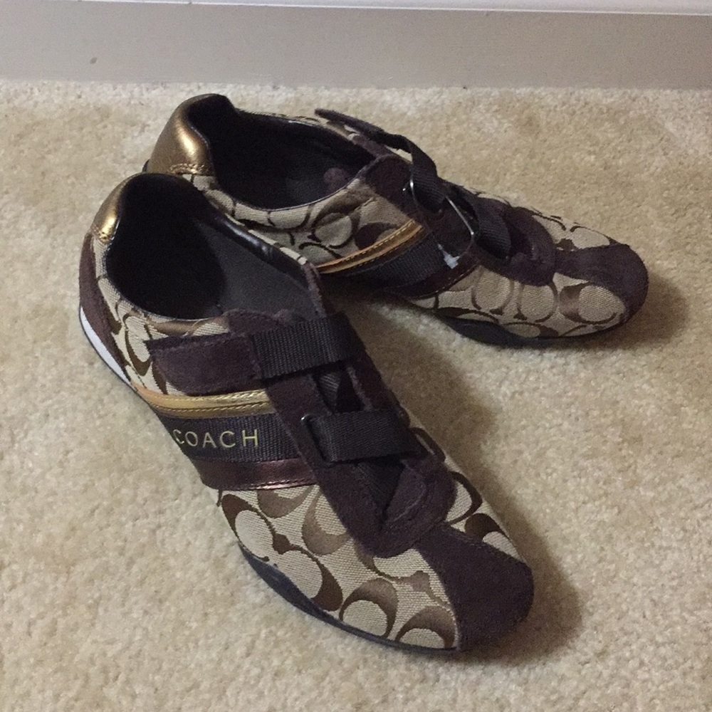 EUC Coach brown katelyn  sneakers Sz 9 1/2